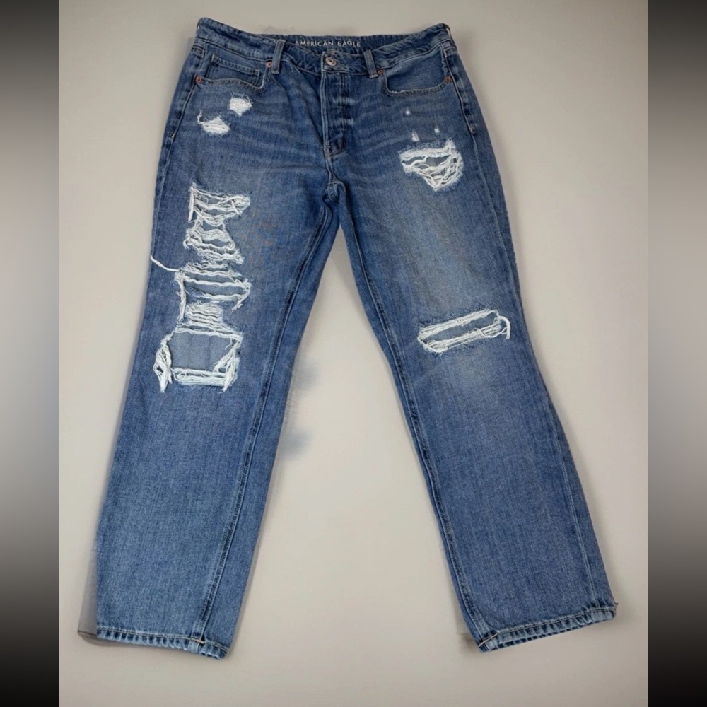 American Eagle Outfitters Light Blue Ripped Jeans